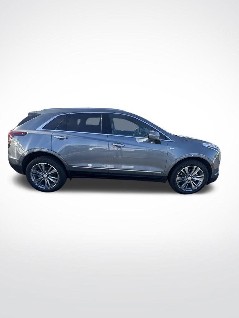 Certified 2022 Cadillac XT5 Premium Luxury w/ Technology Package FWD image 4