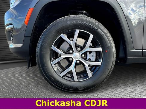 New 2025 Jeep Grand Cherokee L Limited w/ Luxury Tech Group II image 12
