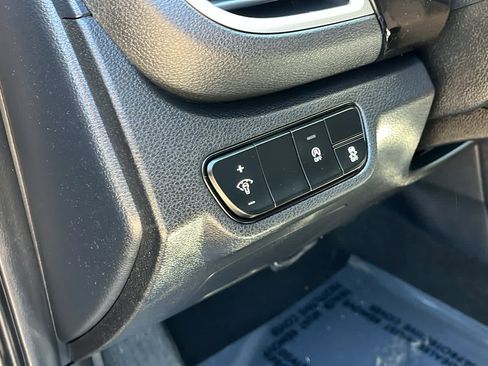 Used 2024 Kia Seltos S AWD/4WD image 23