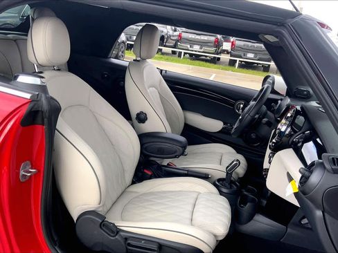 Certified 2024 MINI Cooper S image 7