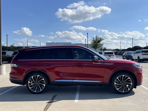 New 2025 Lincoln Aviator Reserve w/ Equipment Group 201A image 10