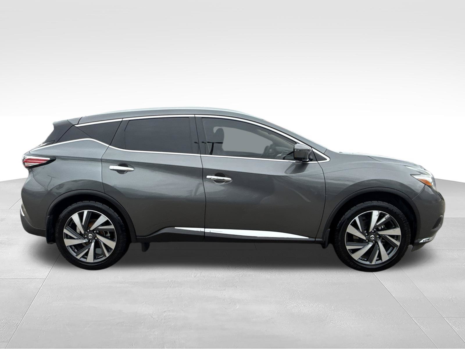 Used 2016 Nissan Murano Platinum w/ Platinum Technology Package FWD image 4