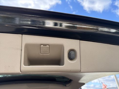 Used 2019 GMC Yukon SLT w/ HD Trailering Package image 31