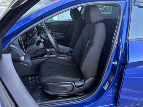 Used 2023 Hyundai Elantra SEL FWD image 10