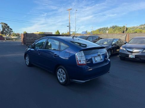 Used 2009 Toyota Prius w/ Pkg 2 FWD image 7