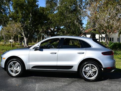 Used 2016 Porsche Macan S image 4