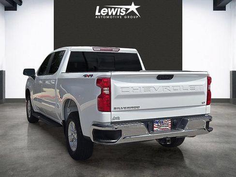 Used 2023 Chevrolet Silverado 1500 LT w/ Convenience Package II AWD/4WD image 3