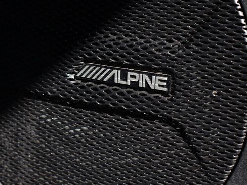 Used 2018 Jeep Wrangler Unlimited Sport S image 9