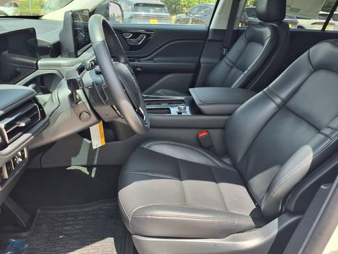 New 2026 Lincoln Aviator 2WD image 15