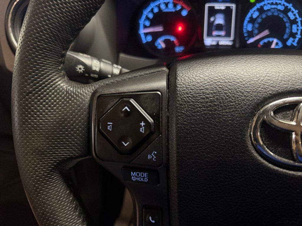 Used 2021 Toyota Tacoma TRD Pro AWD/4WD image 15