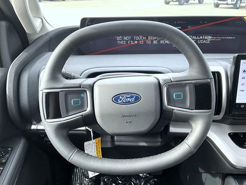 New 2026 Ford Expedition Active image 10