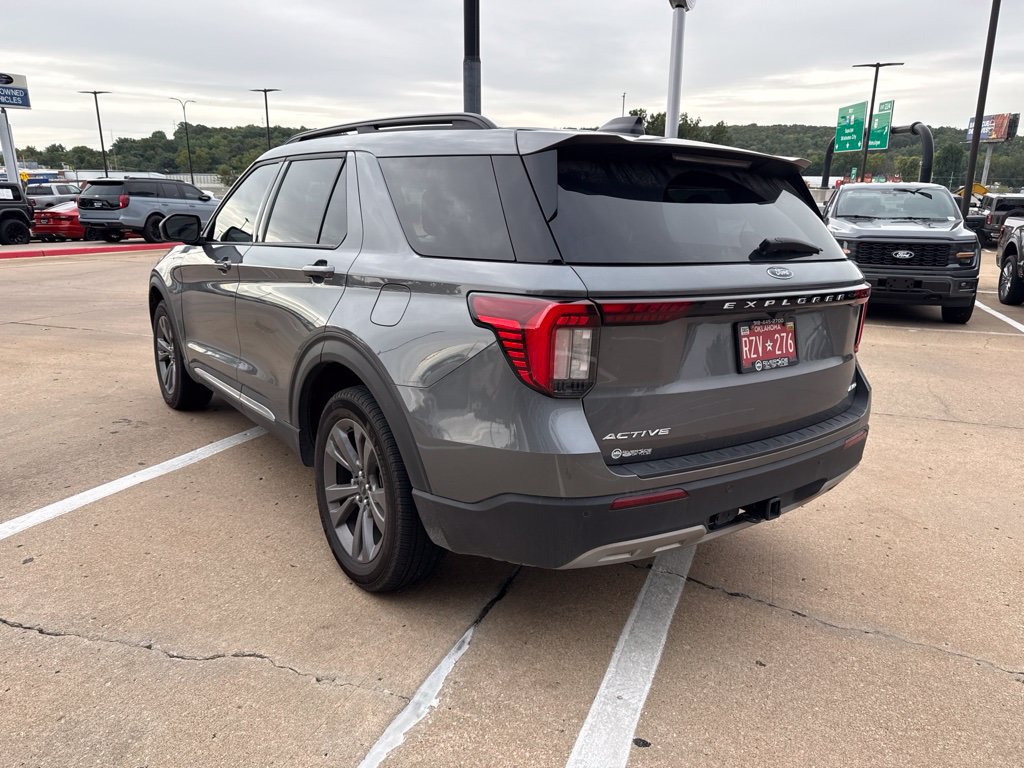 Used 2025 Ford Explorer Active w/ Active Comfort Package AWD/4WD image 5