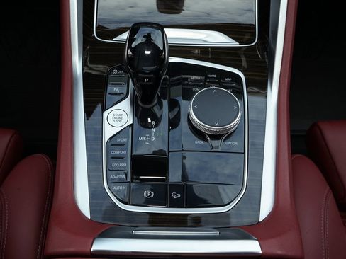 Used 2021 BMW X6 xDrive40i w/ Convenience Package image 17