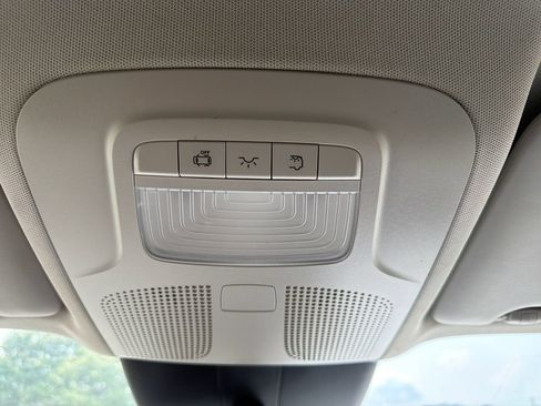 Used 2023 Mercedes-Benz Metris Passenger image 22