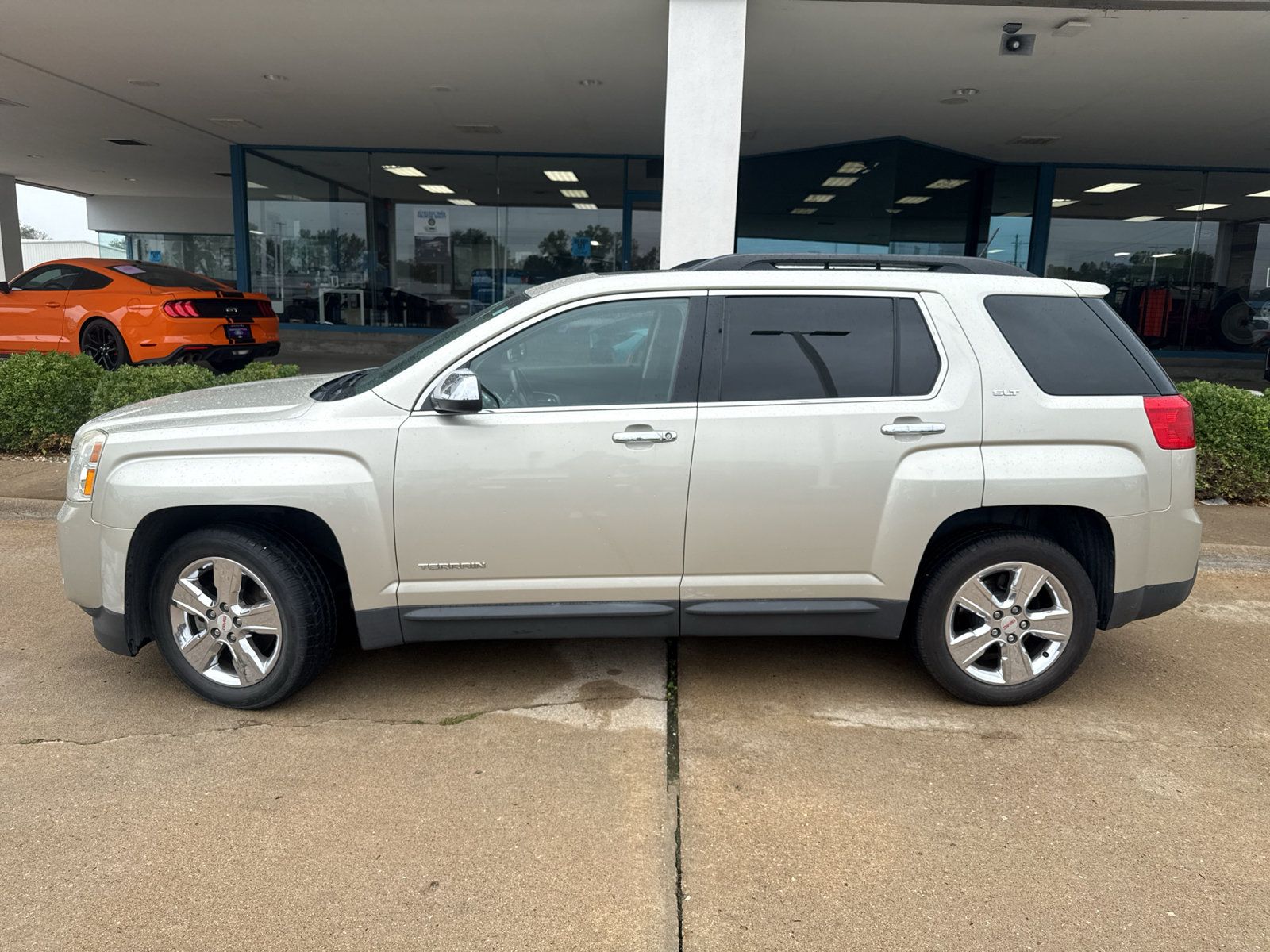 Used 2015 GMC Terrain SLT w/ Chrome Edition FWD image 9