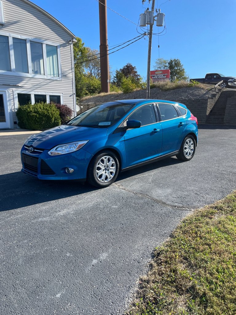 Used 2012 Ford Focus SE FWD image 1