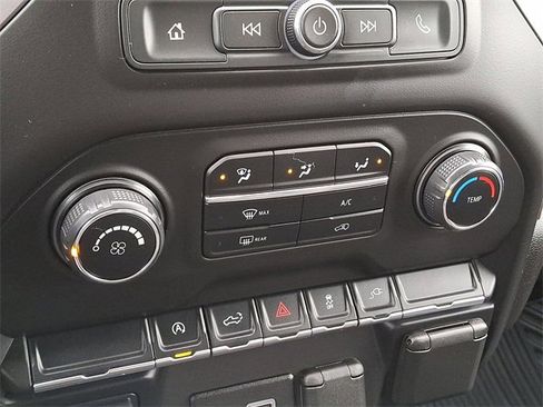 Used 2021 Chevrolet Silverado 1500 Custom image 14