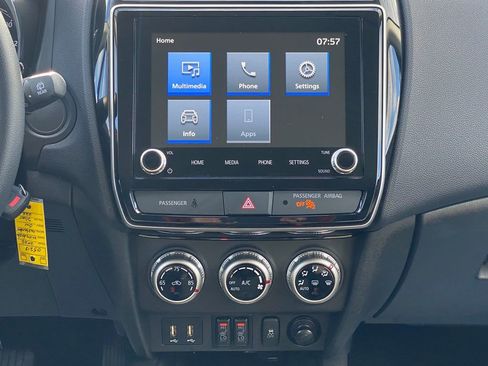 Used 2025 Mitsubishi Outlander Sport ES image 21