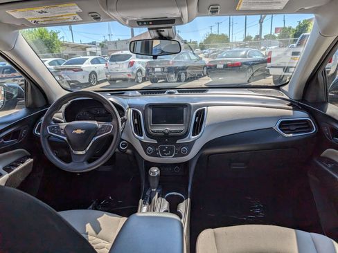 Used 2021 Chevrolet Equinox LS FWD image 14