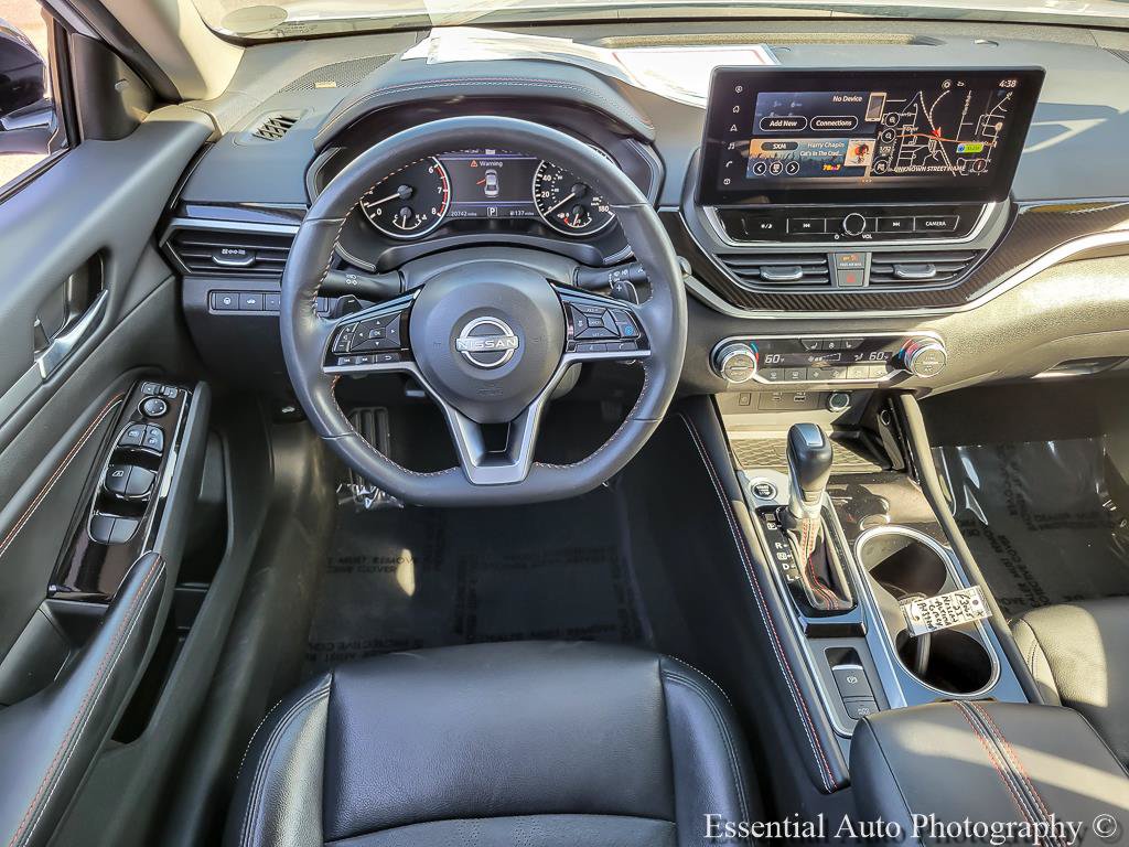 Used 2023 Nissan Altima 2.0 SR FWD image 14