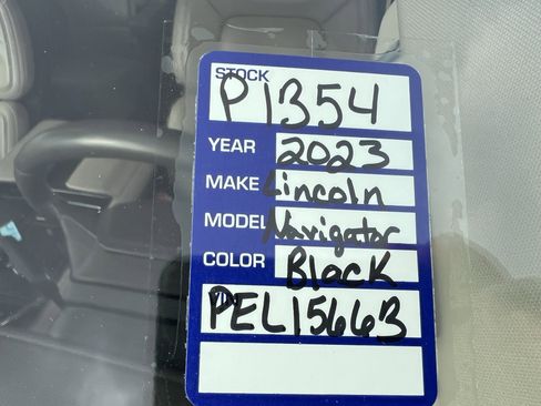 Used 2023 Lincoln Navigator Reserve image 26