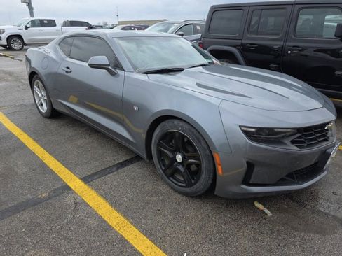 Used 2019 Chevrolet Camaro LT image 3