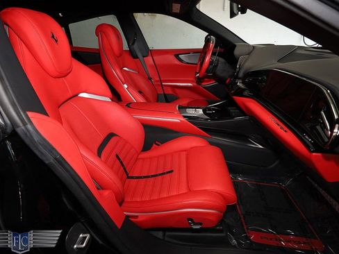 Used 2023 Ferrari Purosangue AWD/4WD image 17