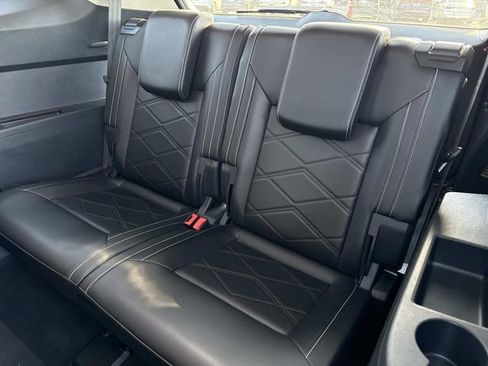 Used 2024 Volkswagen Atlas SE image 15
