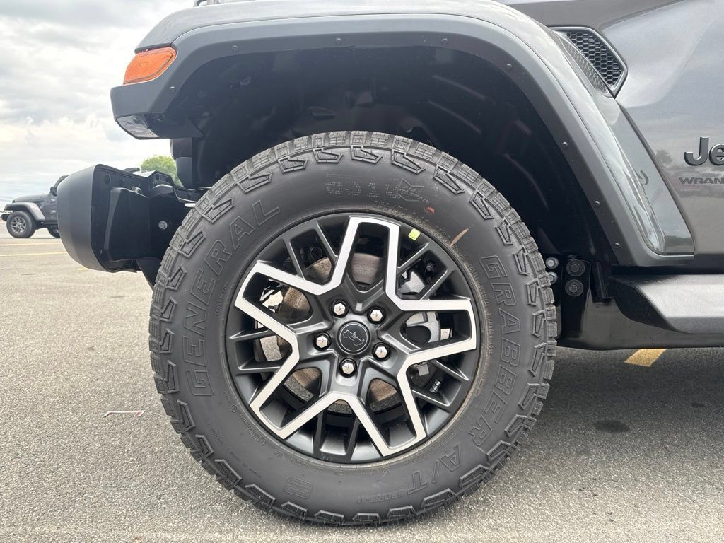 New 2027 Jeep Wrangler Unlimited Sahara AWD/4WD image 12