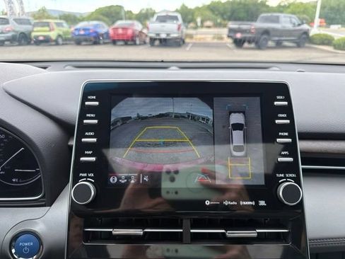 Certified 2022 Toyota Avalon Limited FWD image 21