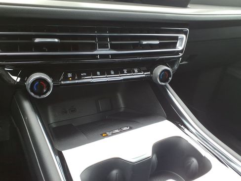 New 2026 Chevrolet Traverse LT w/ Driver Confidence Package image 12