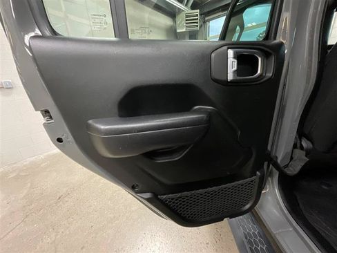 Used 2019 Jeep Wrangler Unlimited Sport S AWD/4WD image 20