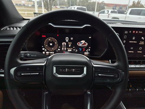 Used 2024 GMC Canyon AT4 w/ Canyon Safety Plus Package image 20