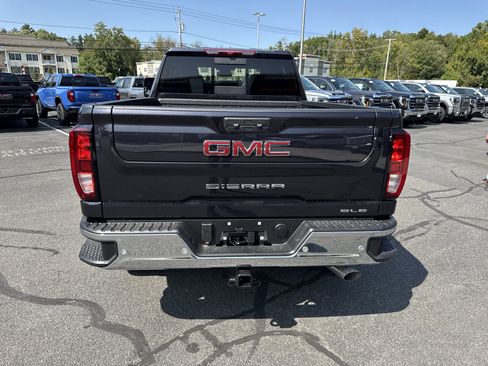New 2025 GMC Sierra 2500 SLE w/ SLE Value Package; image 4