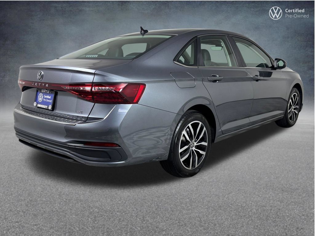 Used 2025 Volkswagen Jetta SE w/ Sunroof Package FWD image 11