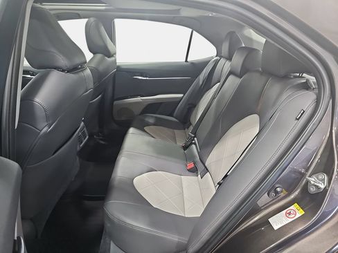 Used 2018 Toyota Camry XLE w/ Driver Assist Package FWD image 12