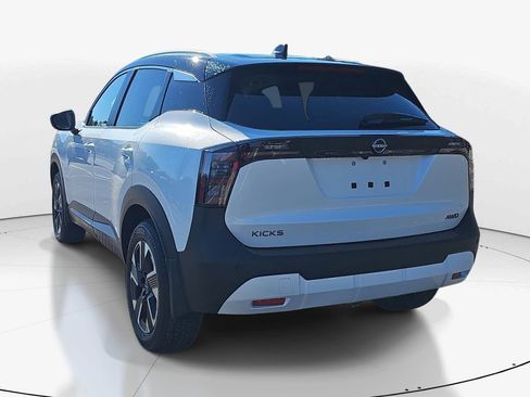 New 2026 Nissan Kicks SV w/ Charging Package image 7