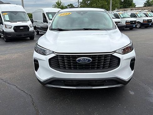 Used 2023 Ford Escape Active w/ Tech Pack #1 AWD/4WD image 2