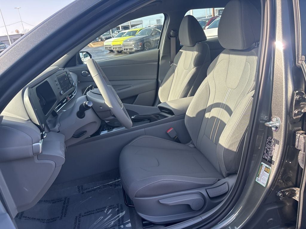 New 2026 Hyundai Elantra Sport FWD image 8