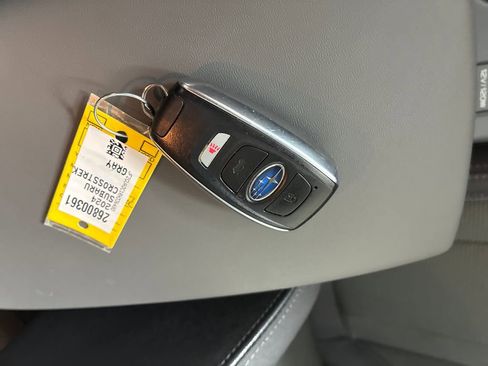 Used 2024 Subaru Crosstrek 2.0i Premium image 38