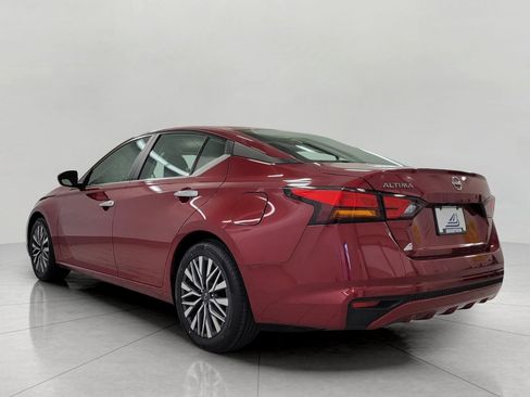 Used 2025 Nissan Altima 2.5 SV FWD image 20
