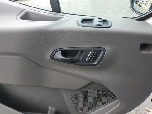 Used 2023 Ford Transit 350 DRW RWD image 28