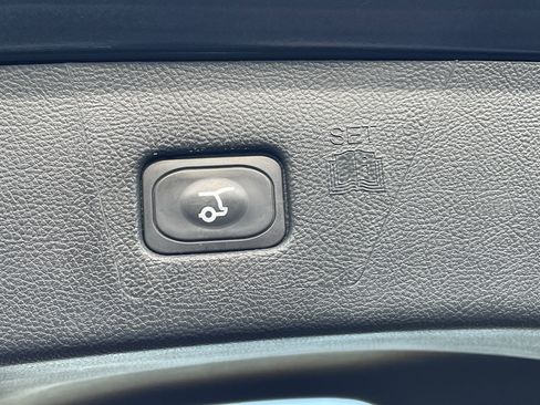 Certified 2022 Ford Edge SEL w/ Convenience Package image 8