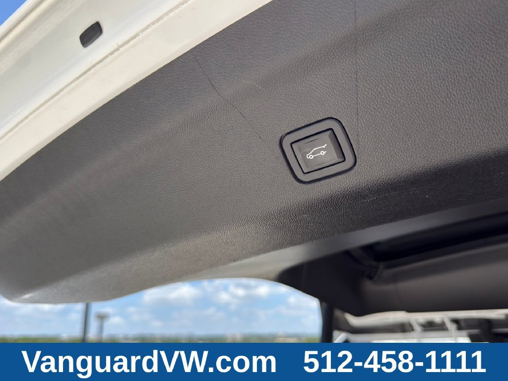 Used 2022 GMC Yukon XL Denali AWD/4WD image 14