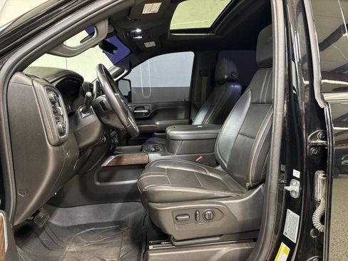 Used 2022 Chevrolet Silverado 3500 High Country w/ Z71 Off-Road Package image 12