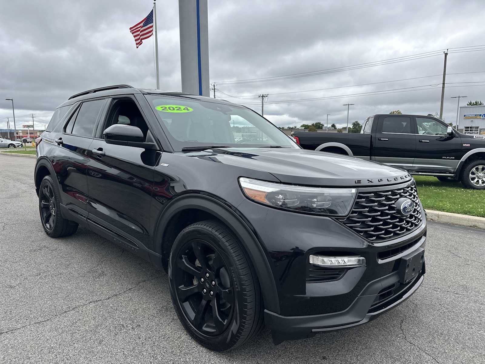 Used 2024 Ford Explorer ST-Line w/ Class IV Trailer Tow Package AWD/4WD image 18