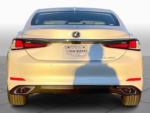 New 2025 Lexus ES 350 w/ Premium Package image 4