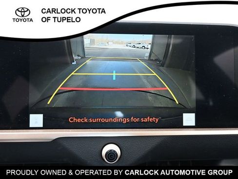 Used 2023 Toyota Crown Limited image 11