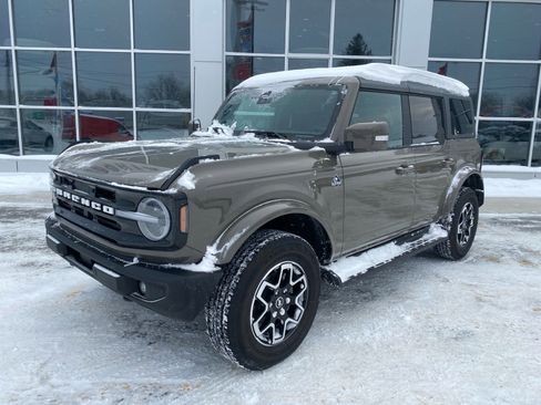 Used 2025 Ford Bronco Outer Banks image 1