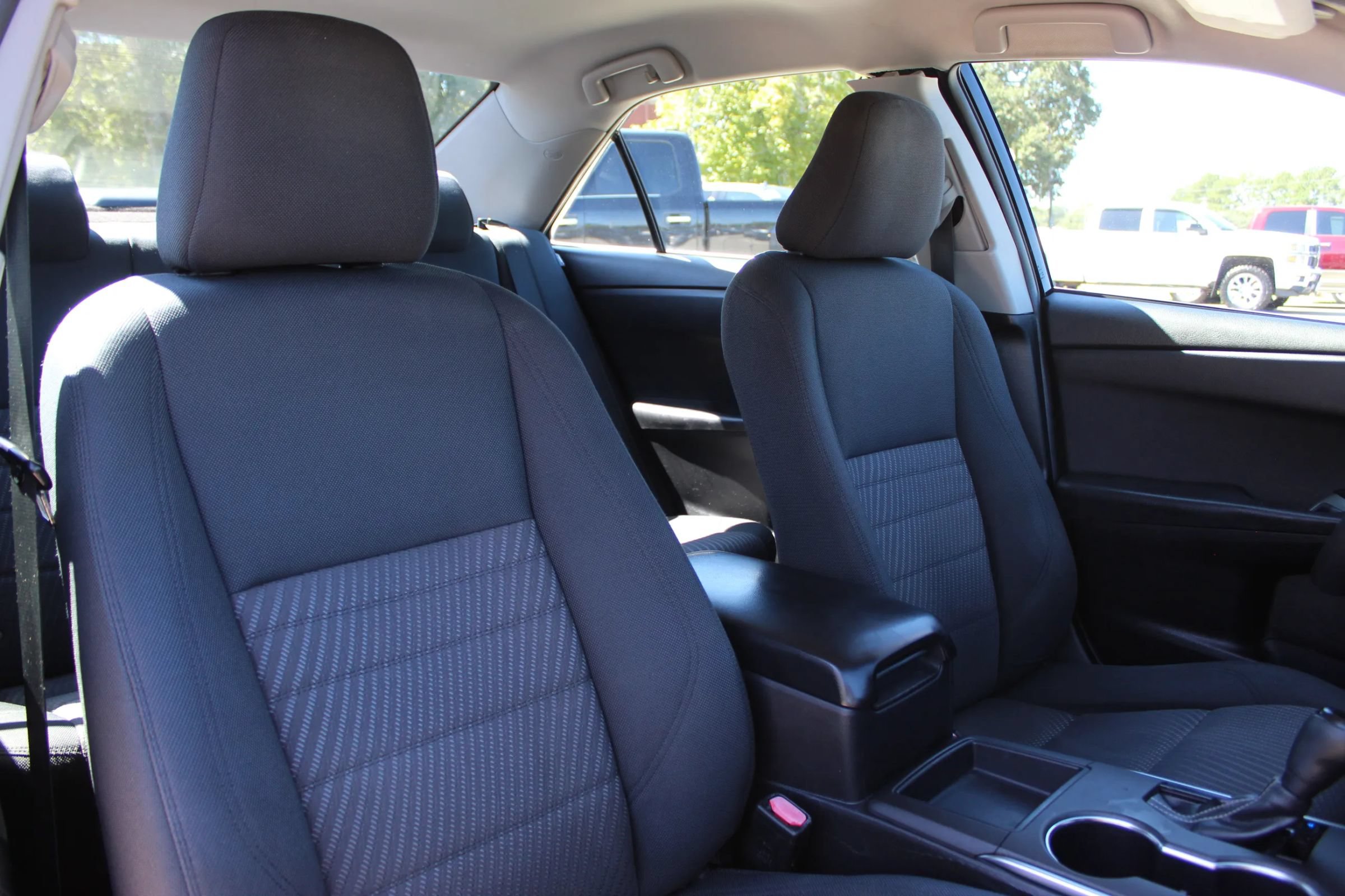 Used 2016 Toyota Camry LE FWD image 26